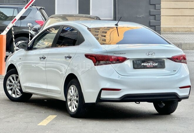 Hyundai Accent 2018, 153,000 km - 1.6 l - Bakı