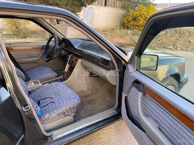 Mercedes E 200 1991, 369,874 km - 2.0 l - Bakı