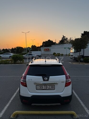 DongFeng  2015, 445,600 km - 1.6 l - Bakı