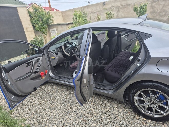 Hyundai Elantra 2015, 193,121 km - 1.8 l - Bakı