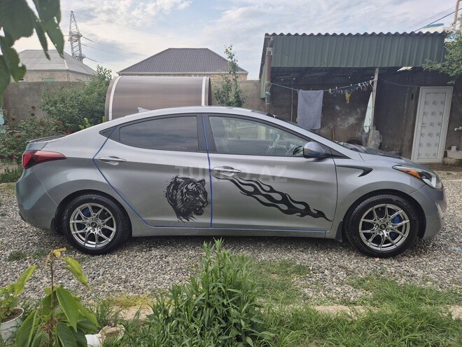 Hyundai Elantra 2015, 193,121 km - 1.8 l - Bakı