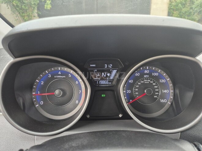 Hyundai Elantra 2015, 193,121 km - 1.8 l - Bakı