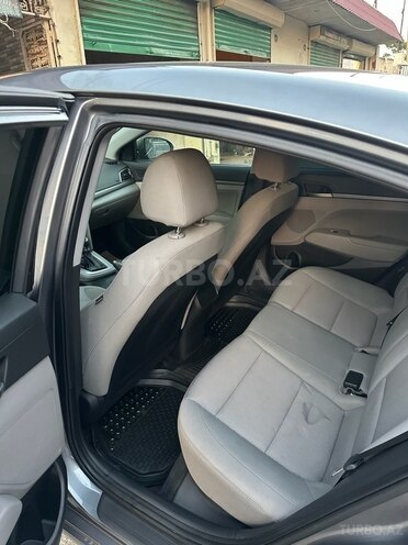 Hyundai Elantra 2017, 94,600 km - 2.0 l - Bakı