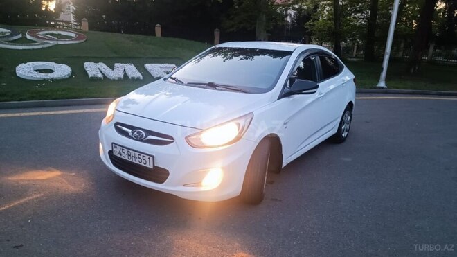 Hyundai Accent 2013, 308,000 km - 1.6 l - Mingəçevir