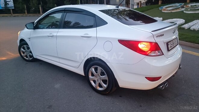 Hyundai Accent 2013, 308,000 km - 1.6 l - Mingəçevir