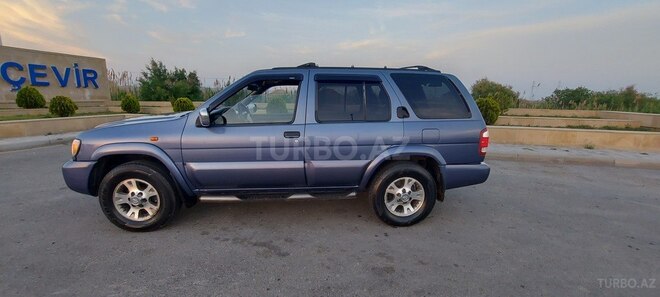 Nissan Pathfinder 2000, 425,000 km - 3.5 l - Masallı