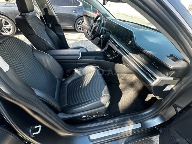 Hyundai Grandeur-8