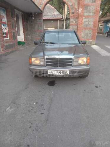 Mercedes 190 1991, 350,000 km - 1.8 l - Zaqatala