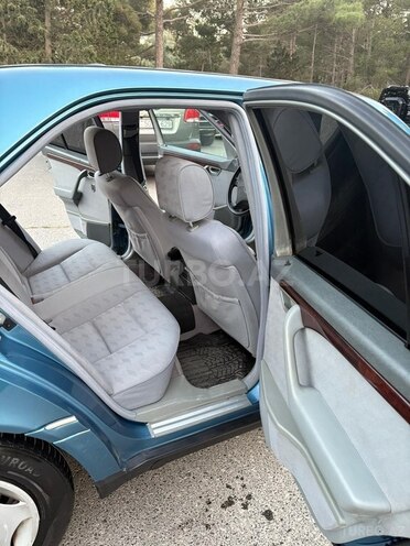 Mercedes C 200 1997, 403,190 km - 2.0 l - Sumqayıt