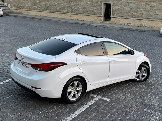 Hyundai Elantra 2015, 72,080 km - 1.8 л - Bakı