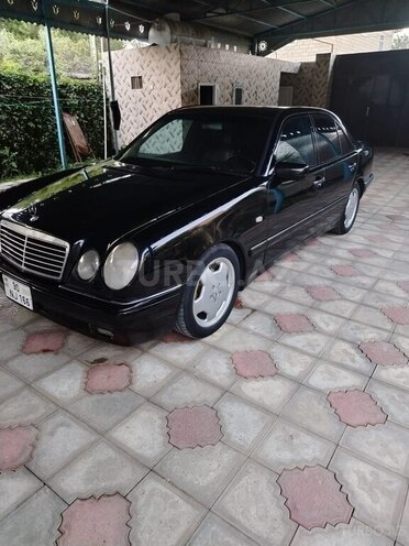 Mercedes E 240 1998, 375,000 km - 2.4 l - İmişli