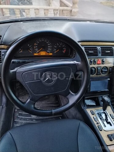 Mercedes E 240 1998, 375,000 km - 2.4 l - İmişli