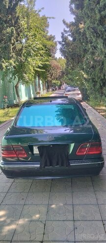 Mercedes E 320 2001, 236,000 km - 3.2 l - Bakı