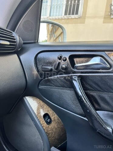 Mercedes C 240 2004, 330,000 km - 2.6 л - Bakı