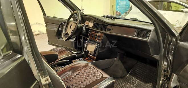 Mercedes 190 1991, 298,000 km - 2.0 l - Sumqayıt
