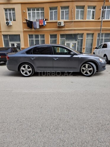 Volkswagen Passat 2015, 222,089 km - 2.5 l - Bakı