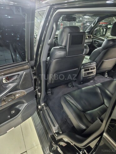 Lexus LX 570-11