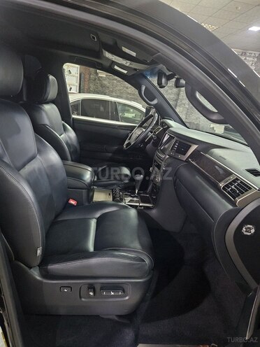 Lexus LX 570-12