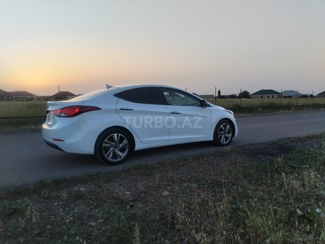 Hyundai Elantra 2015, 132,462 km - 1.6 l - Gəncə