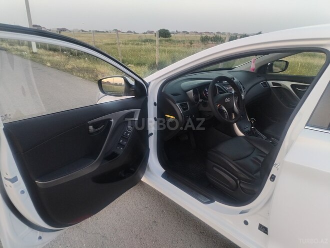Hyundai Elantra 2015, 132,462 km - 1.6 l - Gəncə