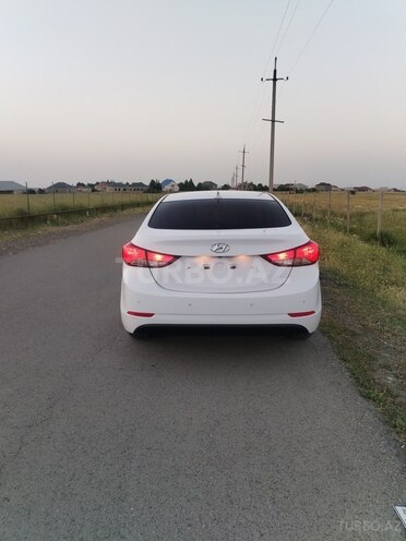 Hyundai Elantra 2015, 132,462 km - 1.6 l - Gəncə