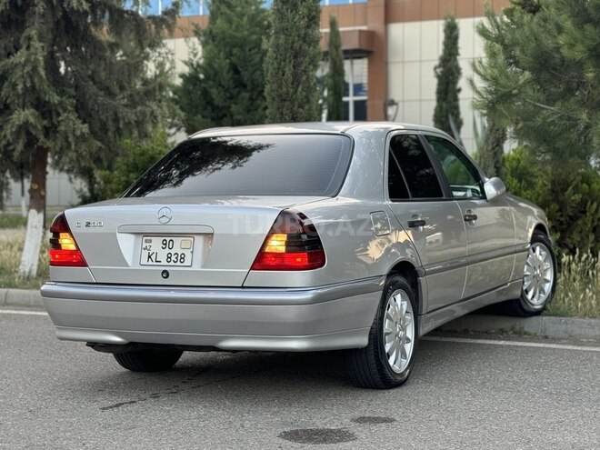 Mercedes C 200 1999, 246,000 km - 2.0 l - Saatlı