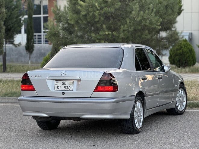 Mercedes C 200 1999, 246,000 km - 2.0 l - Saatlı