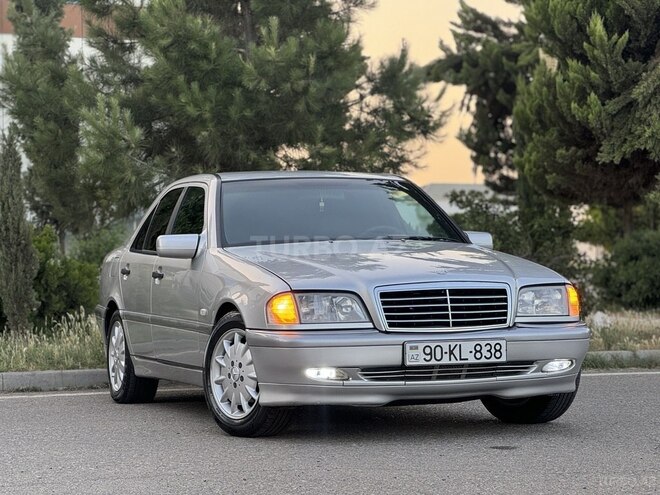 Mercedes C 200 1999, 246,000 km - 2.0 l - Saatlı
