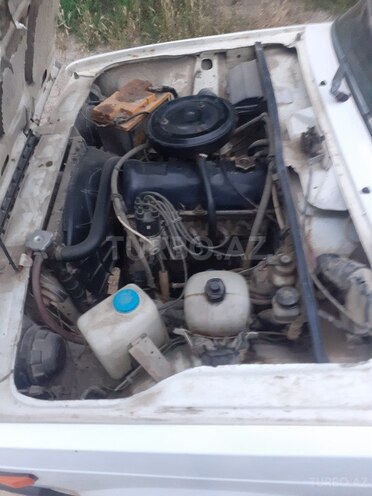 LADA (VAZ) 2107 2001, 92,000 km - 1.6 л - Salyan