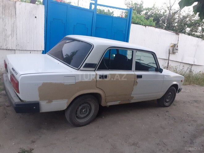 LADA (VAZ) 2107 2001, 92,000 km - 1.6 л - Salyan