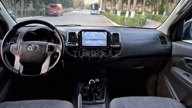 Toyota Hilux 2012, 207,000 km - 2.5 l - Bakı