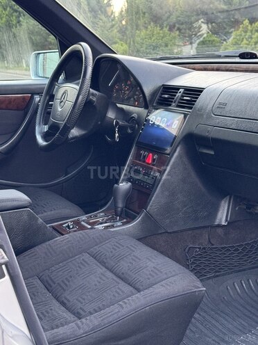 Mercedes C 220 d 1998, 330,000 km - 2.2 l - Saatlı