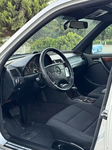 Mercedes C 220 d 1998, 330,000 km - 2.2 l - Saatlı