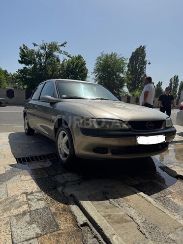 Opel Vectra 1996, 238,000 km - 1.6 l - Lənkəran