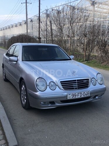 Mercedes E 280 2001, 353,287 km - 2.8 l - Bakı
