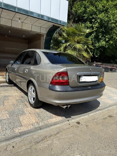 Opel Vectra 1996, 238,000 km - 1.6 l - Lənkəran