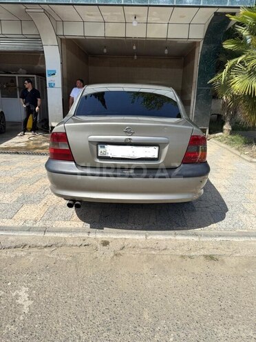 Opel Vectra 1996, 238,000 km - 1.6 l - Lənkəran