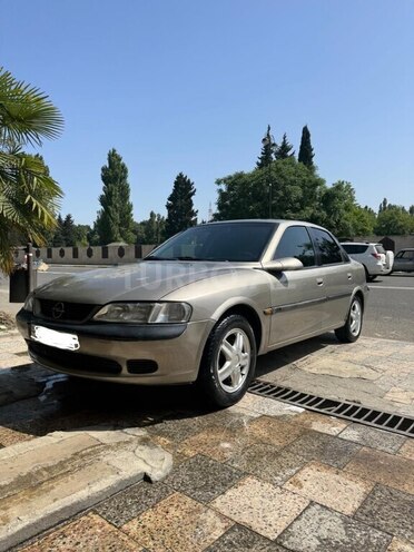 Opel Vectra 1996, 238,000 km - 1.6 l - Lənkəran