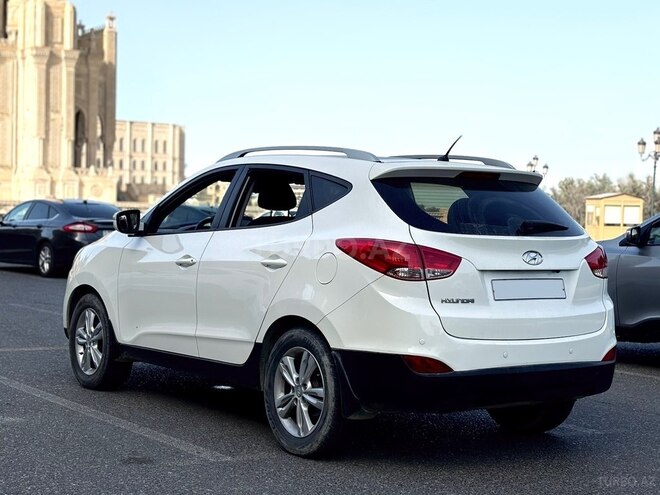 Hyundai ix35 2011, 186,000 km - 2.0 l - Bakı