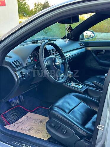 Audi A4 2001, 280,000 km - 2.0 l - Bakı