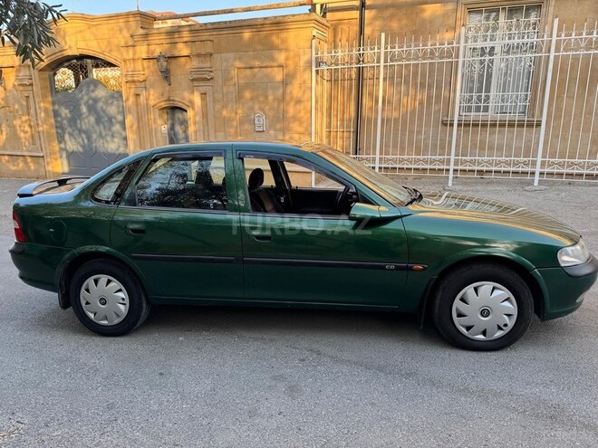 Opel Vectra 1996, 260,000 km - 1.8 l - Bakı