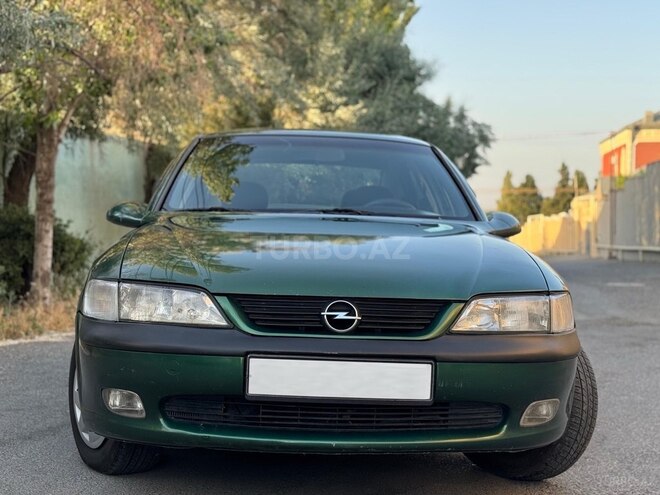 Opel Vectra 1996, 260,000 km - 1.8 l - Bakı