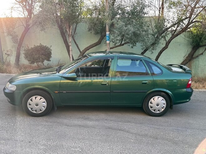 Opel Vectra 1996, 260,000 km - 1.8 l - Bakı