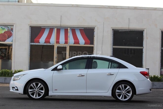 Chevrolet Cruze 2015, 176,000 km - 1.4 l - Şəmkir