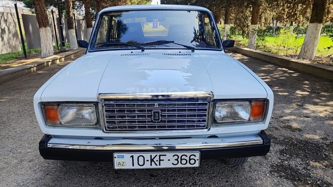 LADA (VAZ) 2107 2001, 90,000 km - 1.6 л - Şabran