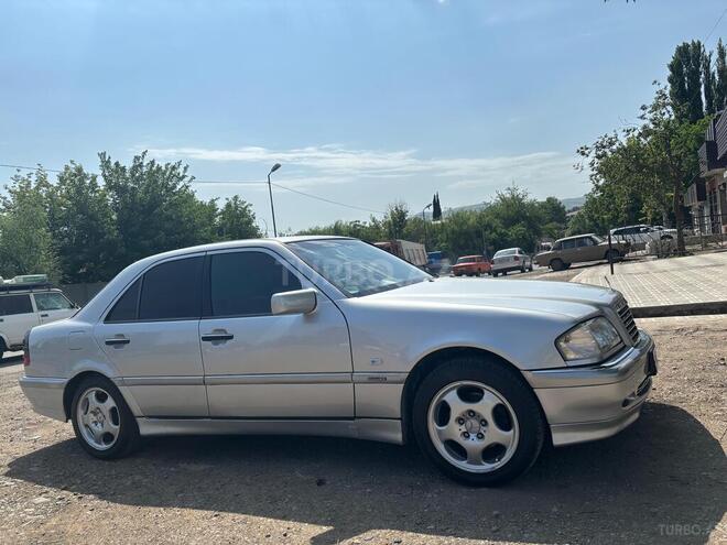 Mercedes C 200 1999, 223,000 km - 2.0 l - Qazax