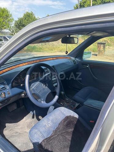 Mercedes C 200 1999, 223,000 km - 2.0 l - Qazax