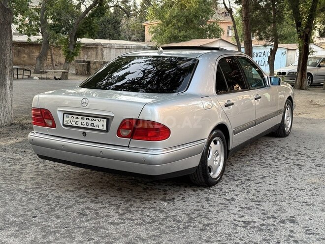 Mercedes E 240 1998, 278,000 km - 2.4 l - Bakı