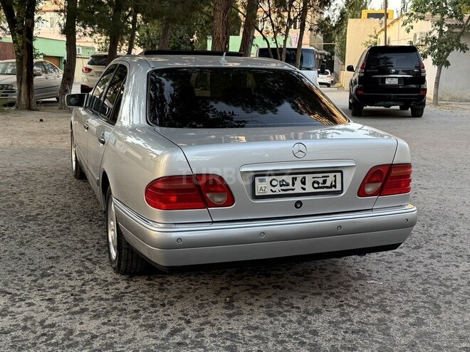 Mercedes E 240 1998, 278,000 km - 2.4 l - Bakı