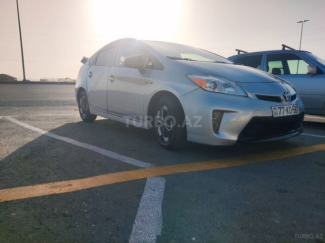 Toyota Prius-3